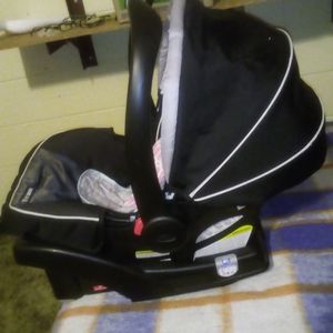 Snugride35 35 Infant Carseat